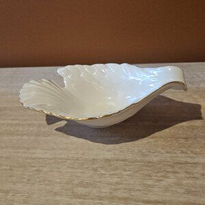 LENOX CLASSIC DOVE DISH